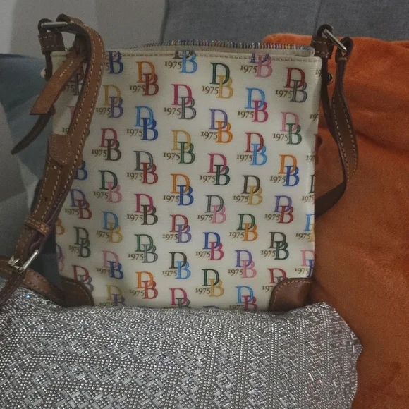 Dooney & Bourke Cream and Brown Crossbody Bag - Picture 3 of 7